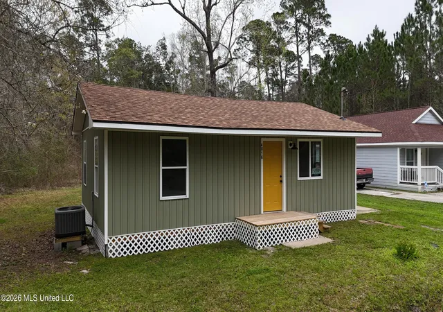 Homes for sale in Gulfport, MS | 4816 30Th 1/2 St, Gulfport, MS 39501 | MLS# 4155496