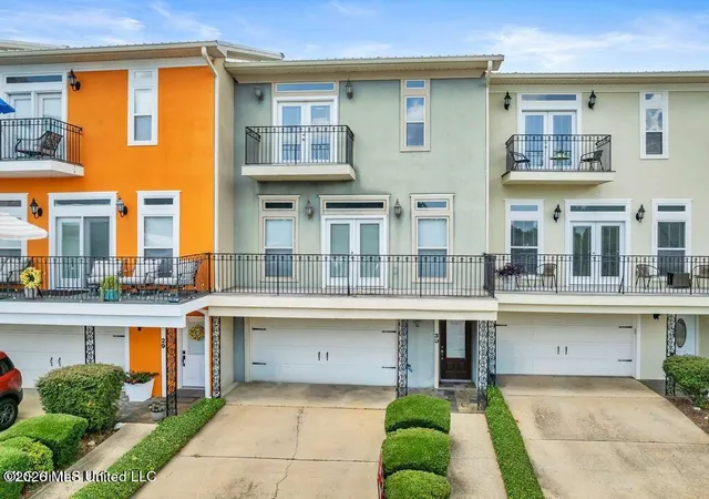 Townhouse for sale at 30 Oak Aly Ln, Long Beach, MS 39560 | MLS# 4156218