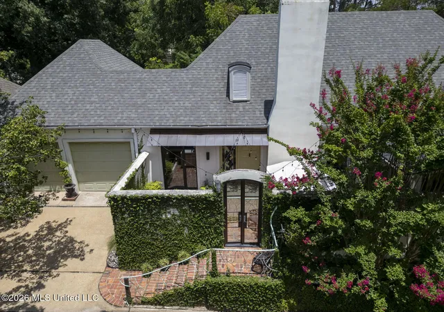 27th image of 1 Carlyle Pl, Jackson, MS 39216 | MLS# 4155510