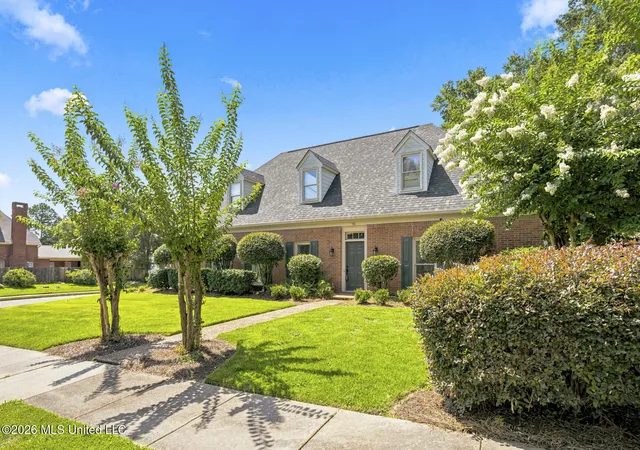 1st image of 10 Moss Forest Pl, Jackson, MS 39211 | MLS# 4155372