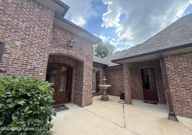 Homes for sale in Madison, MS | 197 Cotton Wood Dr, Madison, MS 39110 | MLS# 4155327