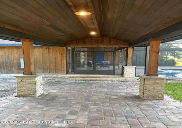 Homes for sale in Diamondhead, MS | 96489 W Diamondhead Dr, Diamondhead, MS 39525 | MLS# 4155428