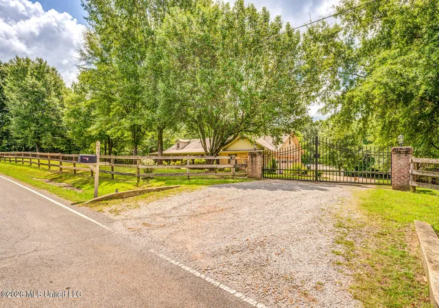 Homes for sale in Byhalia, MS | 471 Farley Rd, Byhalia, MS 38611 | MLS# 4155356