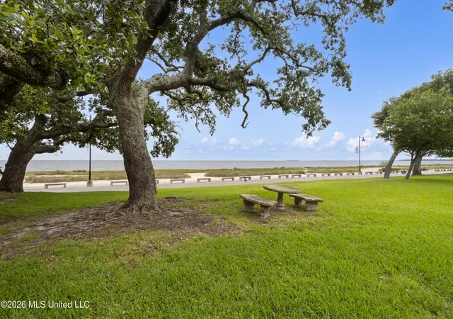 Homes for sale in Pascagoula, MS | 2211 Beach Blvd, Pascagoula, MS 39567 | MLS# 4155366