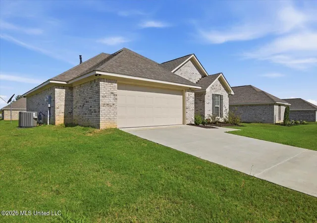 Photo 3 of Single family home for sale at 244 Hemingway Cir, Canton, MS 39046 | MLS# 4156237 | Listing updated on 2026-09-03
