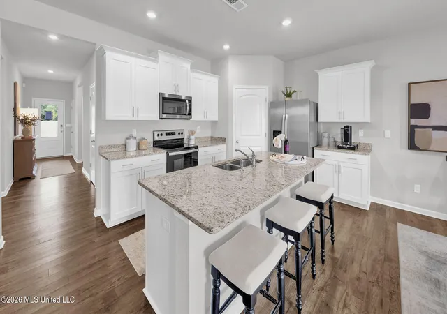 Photo 3 of Sale Pending at 83 Erie Ave, Byhalia, MS 38611 | MLS# 4155407 | Listing updated on 2026-09-24
