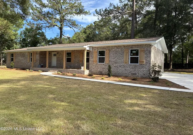 Homes for sale in Moss Point, MS | 12908 Dixie Hill Dr, Moss Point, MS 39562 | MLS# 4155429