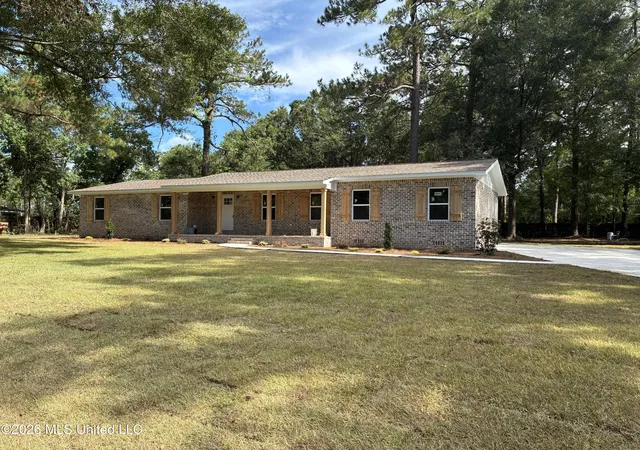 Homes for sale in Moss Point, MS | 12908 Dixie Hill Dr, Moss Point, MS 39562 | MLS# 4155429