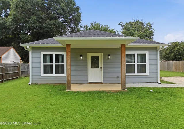 Photo 2 of Single family home for sale at 3035 Normandy Dr, Horn Lake, MS 38637 | MLS# 4158127 | Listing updated on 2026-09-17