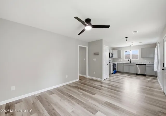 Photo 4 of Single family home for sale at 3035 Normandy Dr, Horn Lake, MS 38637 | MLS# 4158127 | Listing updated on 2026-09-27