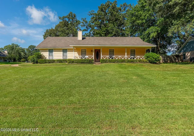 Homes for sale in Byram, MS | 551 Buchanan Dr, Byram, MS 39272 | MLS# 4155482