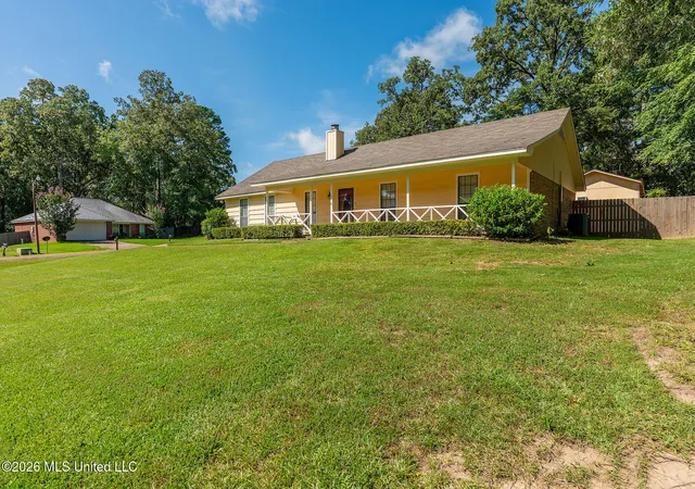 Homes for sale in Byram, MS | 551 Buchanan Dr, Byram, MS 39272 | MLS# 4155482
