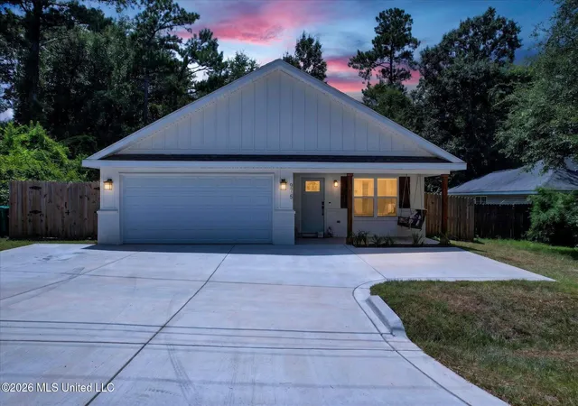 Homes for sale in Diamondhead, MS | 975 Luawai Wy, Diamondhead, MS 39525 | MLS# 4155469