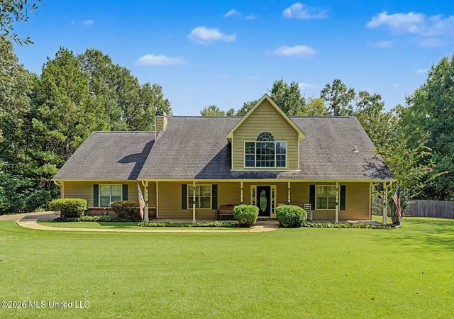 Photo 1 of Sale Pending at 12985 Pine Crst Dr, Olive Branch, MS 38654 | MLS# 4155535 | Listing updated on 2026-08-26