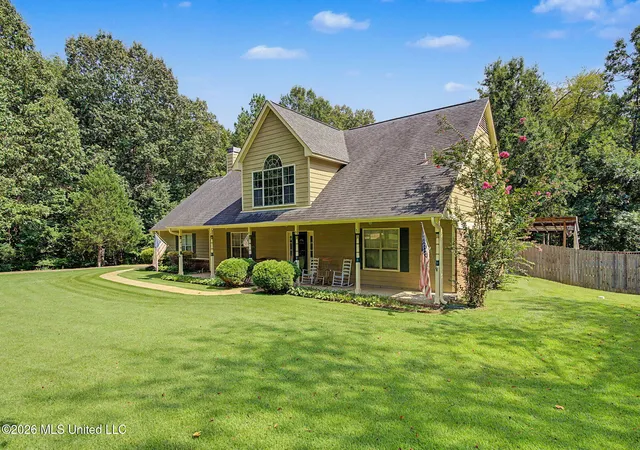Photo 3 of Sale Pending at 12985 Pine Crst Dr, Olive Branch, MS 38654 | MLS# 4155535 | Listing updated on 2026-08-26