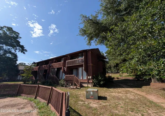 Homes for sale in Diamondhead, MS | 232 Lakeside Villla, Diamondhead, MS 39525 | MLS# 4155514