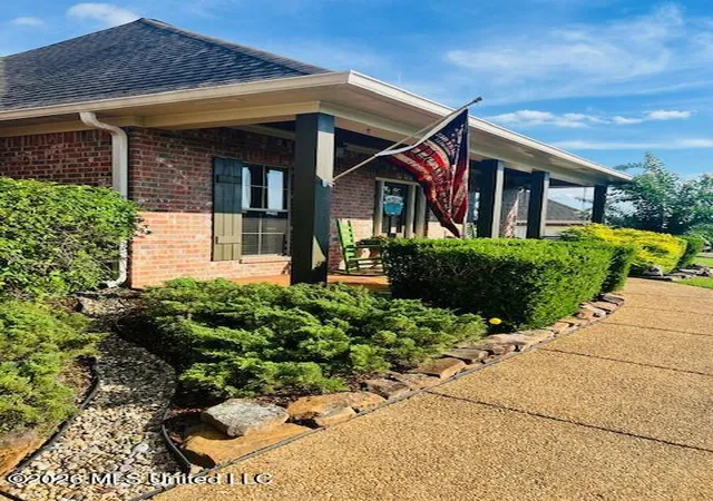 Homes for sale in Florence, MS | 406 Copper Ridge Dr, Florence, MS 39073 | MLS# 4155491