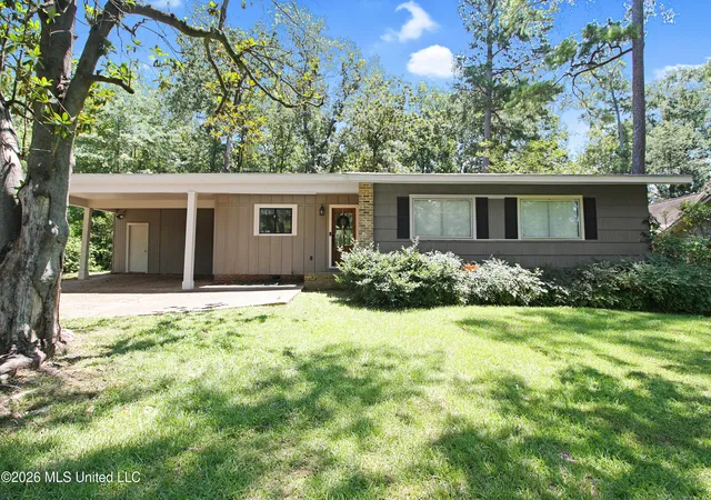 Photo 1 of Single family home for sale at 4038 Berkley Dr, Jackson, MS 39211 | MLS# 4155521 | Listing updated on 2026-09-14