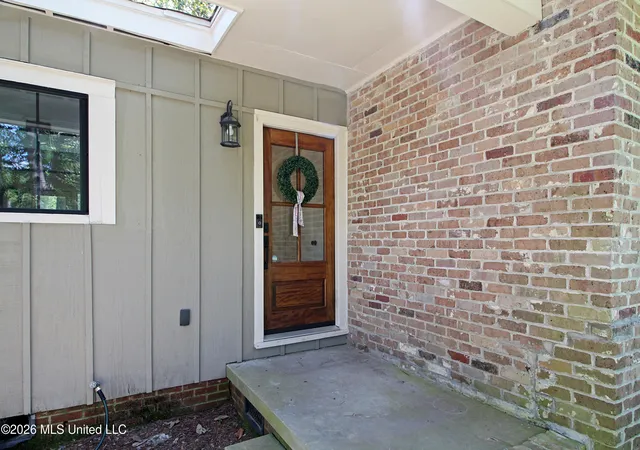Photo 3 of Single family home for sale at 4038 Berkley Dr, Jackson, MS 39211 | MLS# 4155521 | Listing updated on 2026-09-14