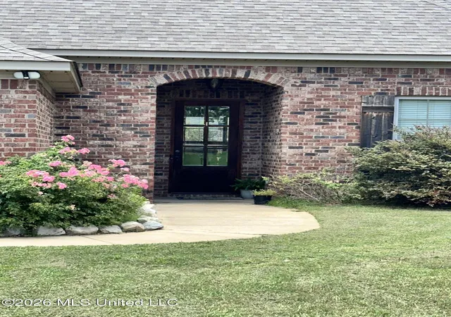Homes for sale in Florence, MS | 407 Copper Ridge Dr, Florence, MS 39073 | MLS# 4155744