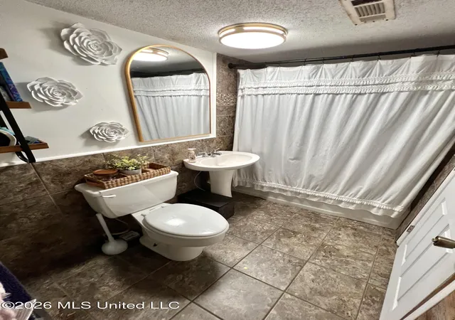 Homes for sale in Jayess, MS | 579 Holmesville Rd, Jayess, MS 39641 | MLS# 4155516