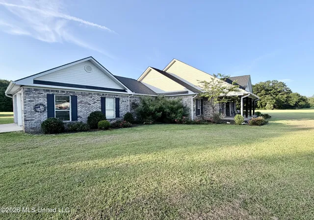 Homes for sale in Moss Point, MS | 1928 Kennedy Ln, Moss Point, MS 39562 | MLS# 4155525