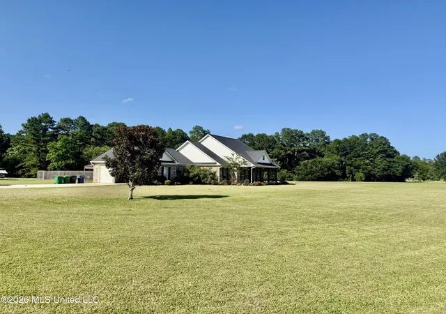 Homes for sale in Moss Point, MS | 1928 Kennedy Ln, Moss Point, MS 39562 | MLS# 4155525