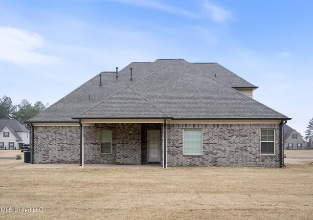 Homes for sale in Lake Cormorant, MS | 875 Hazelwood Dr, Lake Cormorant, MS 38641 | MLS# 4155547