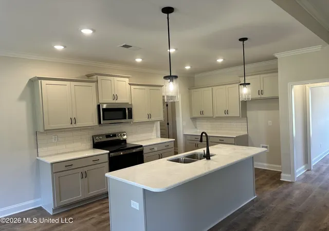 Photo 2 of Single family home for sale at 875 Hazelwood Dr, Lake Cormorant, MS 38641 | MLS# 4155547 | Listing updated on 2026-09-21