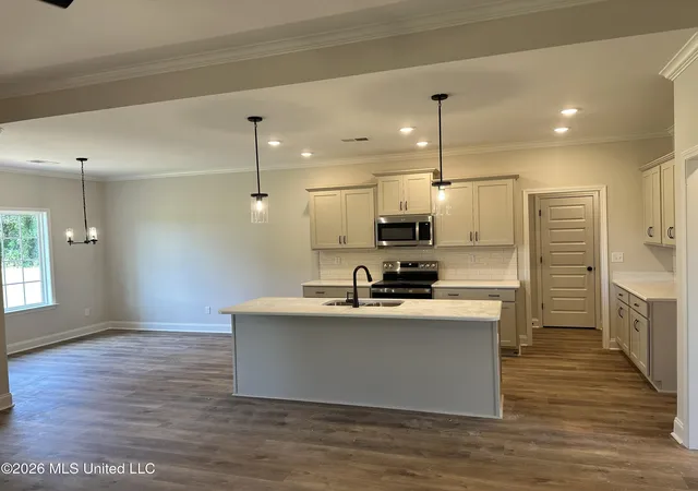 Photo 3 of Single family home for sale at 875 Hazelwood Dr, Lake Cormorant, MS 38641 | MLS# 4155547 | Listing updated on 2026-09-21