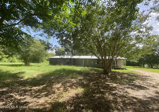 Photo 2 of Single family home for sale at 582 Stephens Rd, Vidalia, LA 71373 | MLS# 4156018 | Listing updated on 2026-07-16