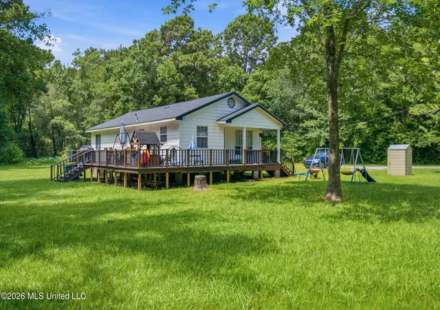 Homes for sale in Moss Point, MS | 3400 Charlie Hudson Rd, Moss Point, MS 39562 | MLS# 4155564