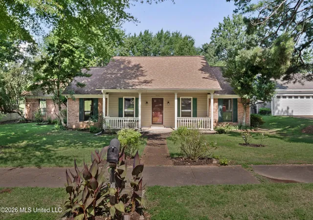 Single family home for sale at 1023 Hunters Point Dr, Cordova, TN 38018 | MLS# 4159220