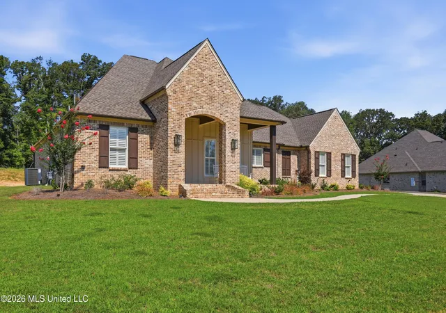 Photo 2 of Sale Pending at 114 Richburg Ct, Pearl, MS 39208 | MLS# 4155589 | Listing updated on 2026-08-30