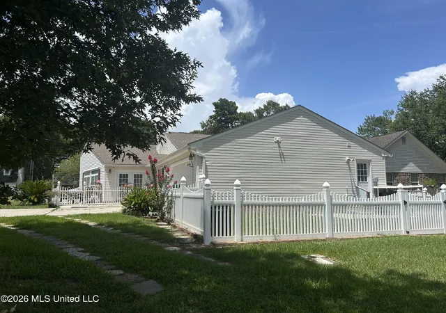 Homes for sale in Diamondhead, MS | 980 Hamakua St, Diamondhead, MS 39525 | MLS# 4155881
