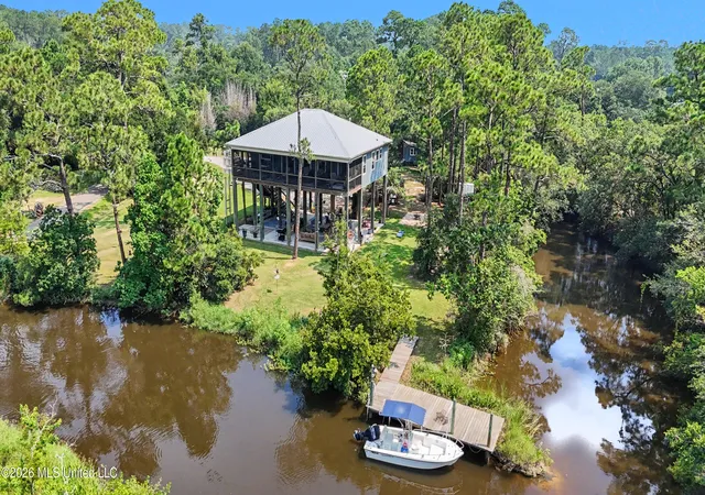 Homes for sale in Pass Christian, MS | 3454 Bayou Dr, Pass Christian, MS 39571 | MLS# 4155810