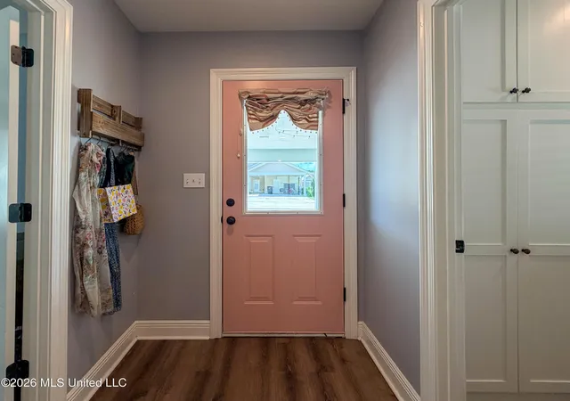 Photo 3 of Single family home for sale at 326 Mount Pleasant Dr, Hattiesburg, MS 39402 | MLS# 4155594 | Listing updated on 2026-10-05