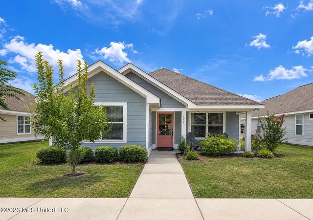 Photo 4 of Single family home for sale at 326 Mount Pleasant Dr, Hattiesburg, MS 39402 | MLS# 4155594 | Listing updated on 2026-10-05