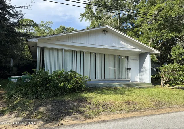 1st image of 1310 Polk Ave, Pascagoula, MS 39567 | MLS# 4155624