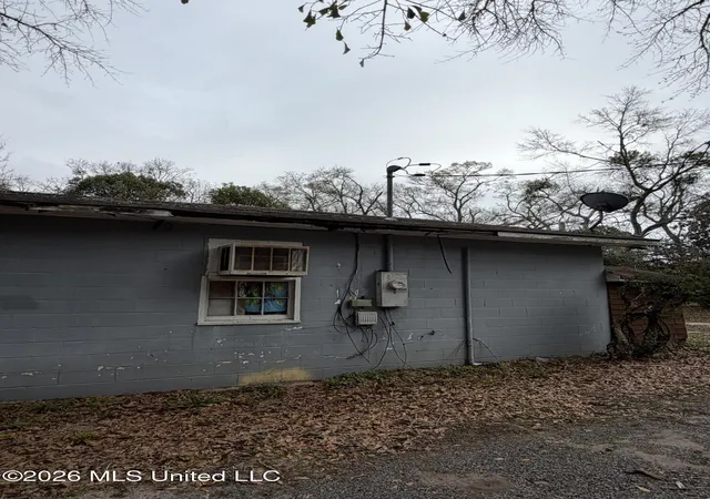 3rd image of 1310 Polk Ave, Pascagoula, MS 39567 | MLS# 4155624