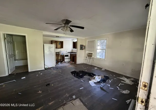 4th image of 1312 Polk Ave, Pascagoula, MS 39567 | MLS# 4155620