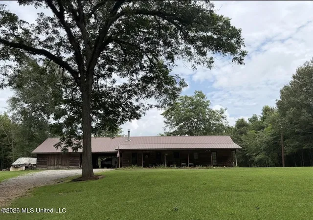 Homes for sale in Natchez, MS | 483 N Palestine Rd, Natchez, MS 39120 | MLS# 4155621
