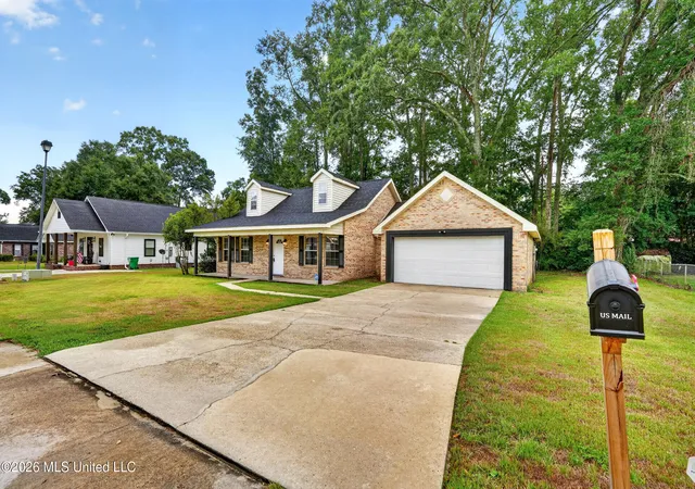Photo 2 of Single family home for sale at 102 Maria St, Poplarville, MS 39470 | MLS# 4160526 | Listing updated on 2026-09-16