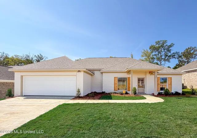 Photo 1 of Single family home for sale at 1001 Riverside Ln, Pearl, MS 39208 | MLS# 4155639 | Listing updated on 2026-09-03