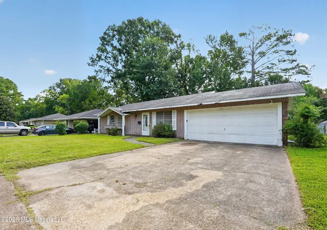 Photo 3 of Single family home for sale at 5312 Cedar Park Dr, Jackson, MS 39206 | MLS# 4156091 | Listing updated on 2026-09-17