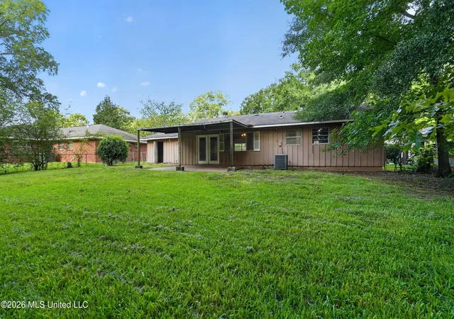 Photo 3 of Single family home for sale at 5312 Cedar Park Dr, Jackson, MS 39206 | MLS# 4156091 | Listing updated on 2026-09-17