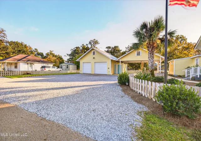 Photo 3 of Single family home for sale at 134 Keller St, Bay Saint Louis, MS 39520 | MLS# 4155656 | Listing updated on 2026-07-13
