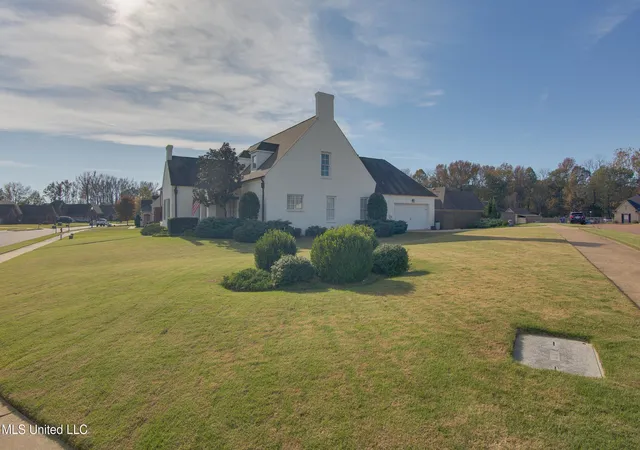 Photo 3 of Single family home for sale at 3327 Pettingill Way, Hernando, MS 38632 | MLS# 4155655 | Listing updated on 2026-07-13