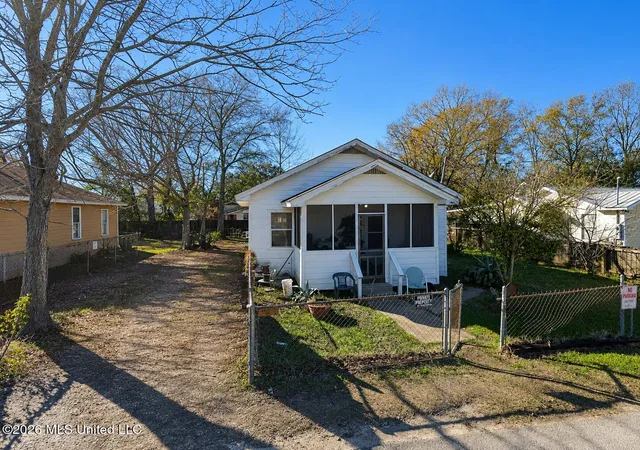 Photo 1 of Land for sale at 817 Handy Ave, Ocean Springs, MS 39564 | MLS# 4155677 | Listing updated on 2026-08-05