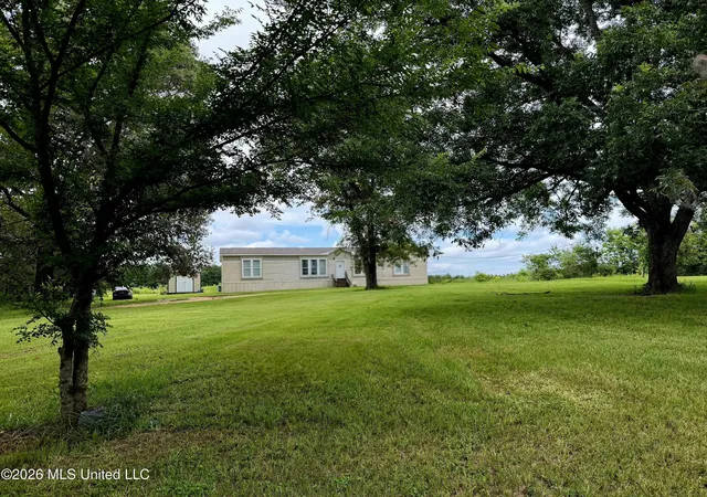Homes for sale in Columbia, MS | 1933 Columbia Purvis Rd, Columbia, MS 39429 | MLS# 4155760